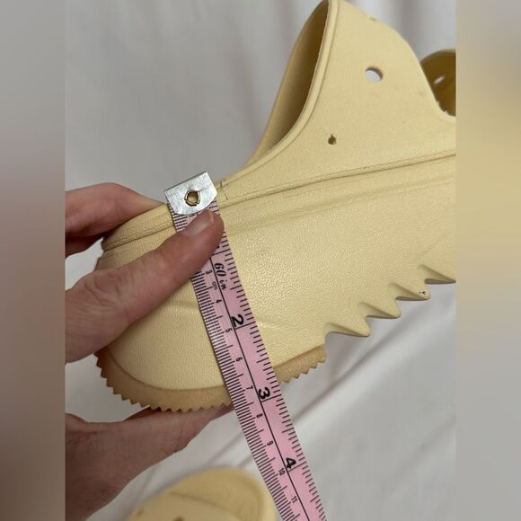 Crocs Classic Hiker XScape Women’s Sz 9 Vanilla Yellow Platform - Picture 10 of 10